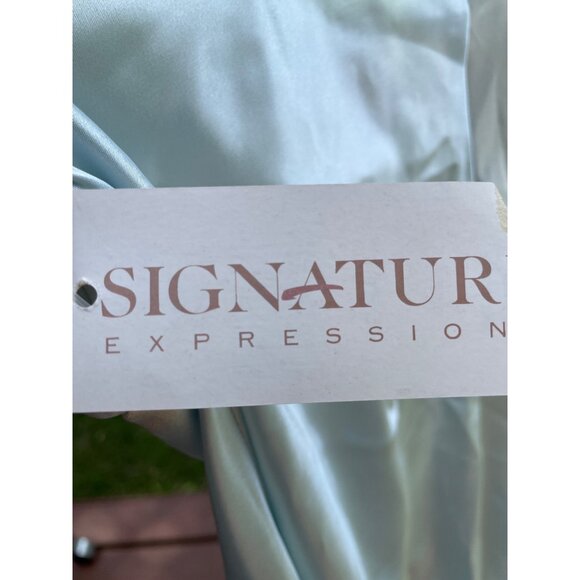 Vintage Signature Expressions Large Aqua Tint Satin Nightgown With Lace Trim - Picture 8 of 8